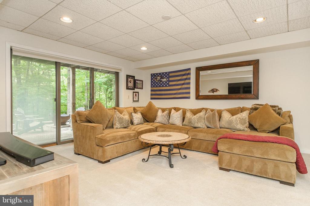 2803 Clove Ln