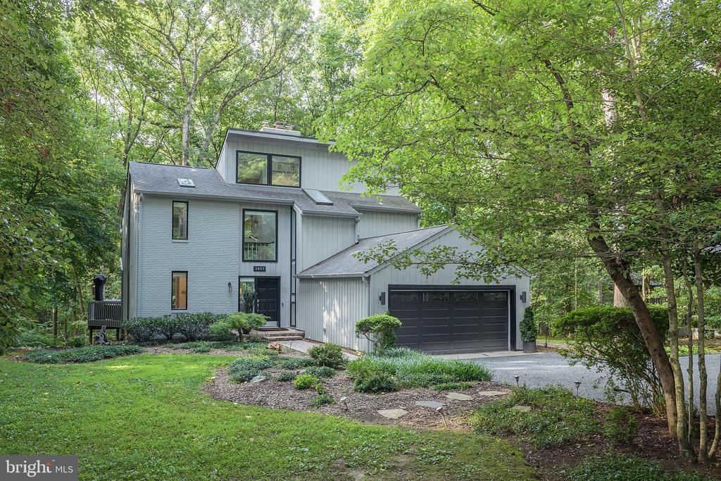 2803 Clove Ln