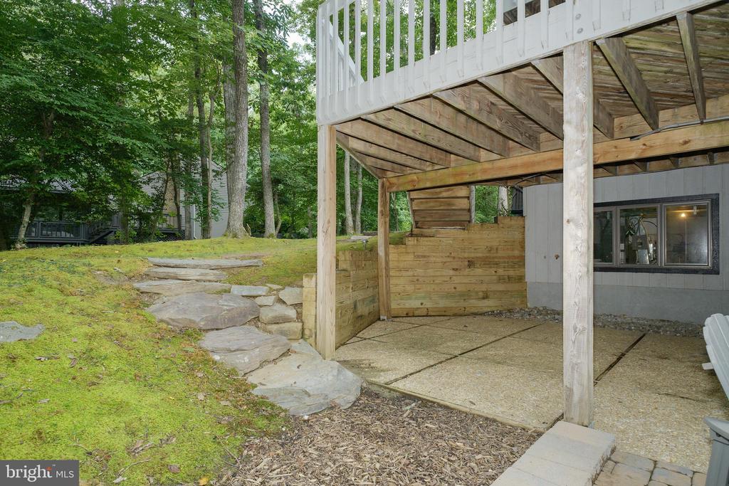 2803 Clove Ln