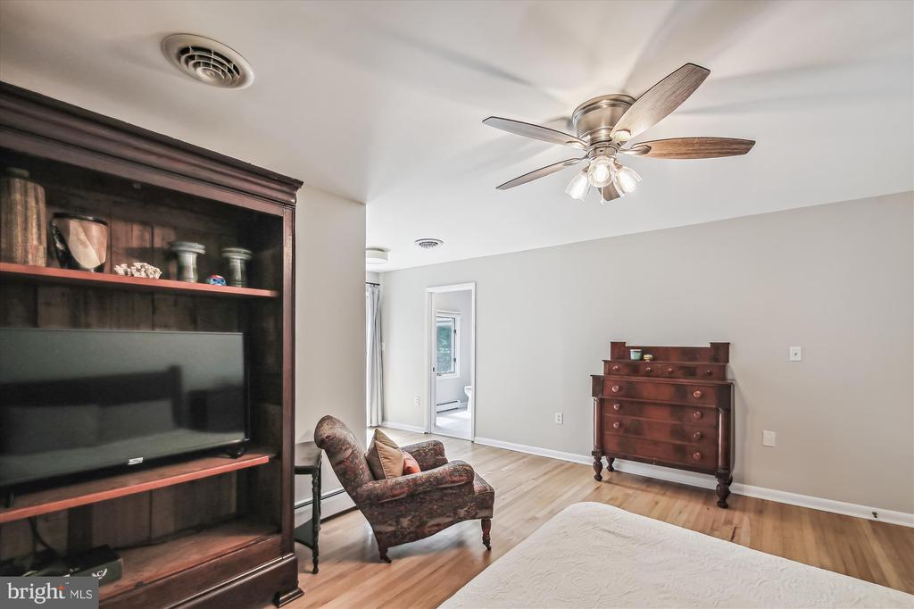 1015 Old Bay Ridge Rd