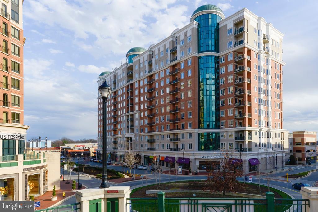 1915 Towne Centre Blvd #1005