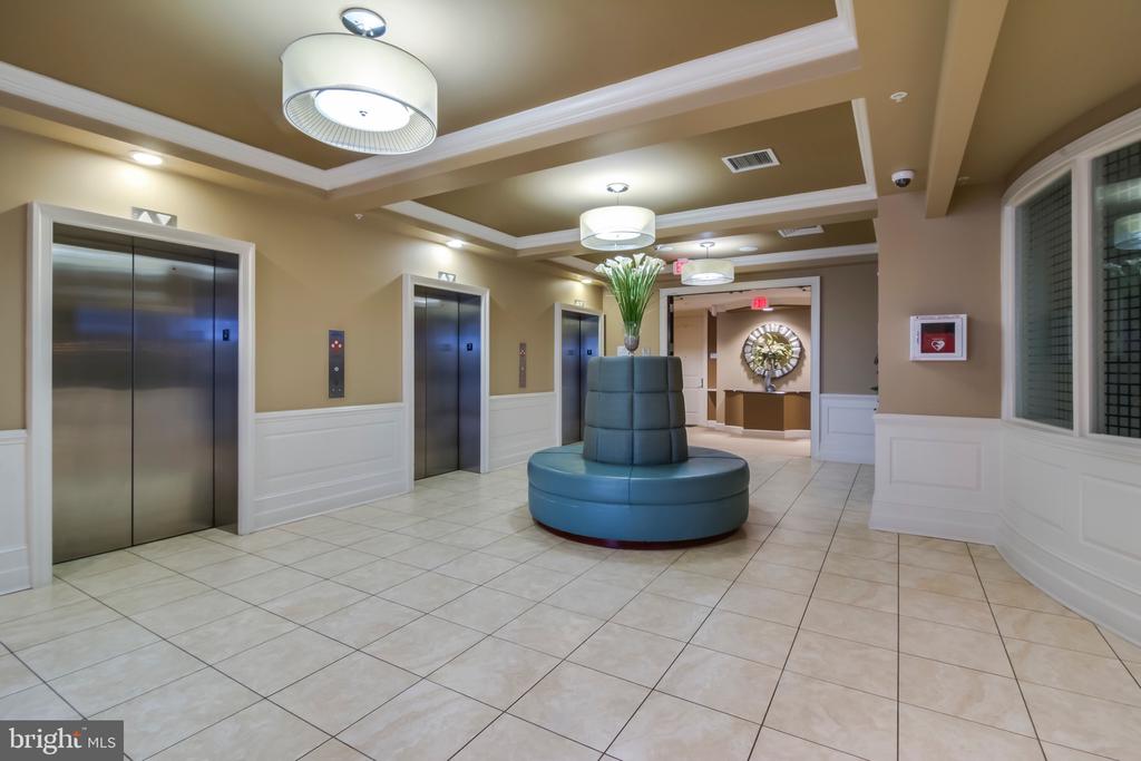 1915 Towne Centre Blvd #1005