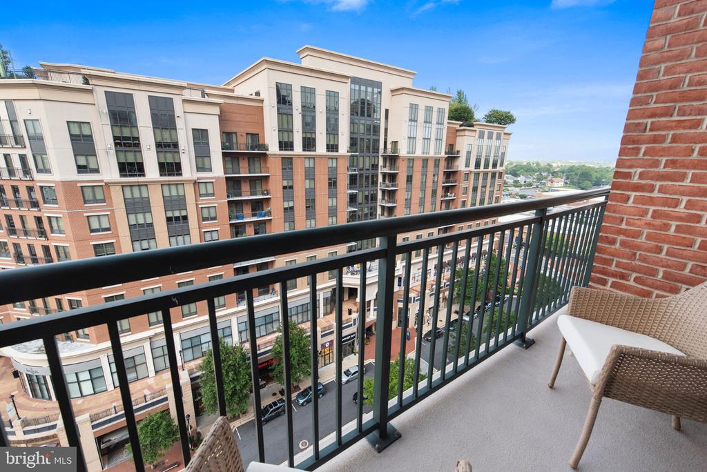 1915 Towne Centre Blvd #1005