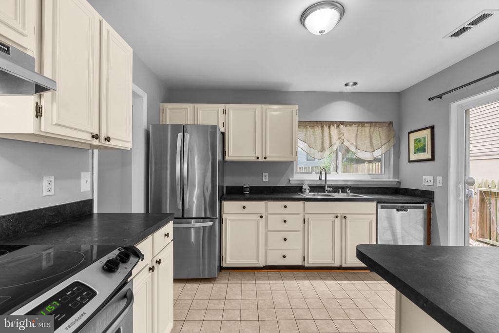 1814 Glade Ct