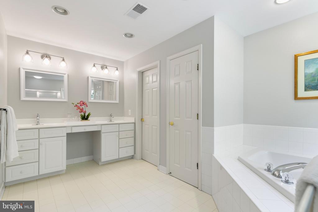601 Candy Ct