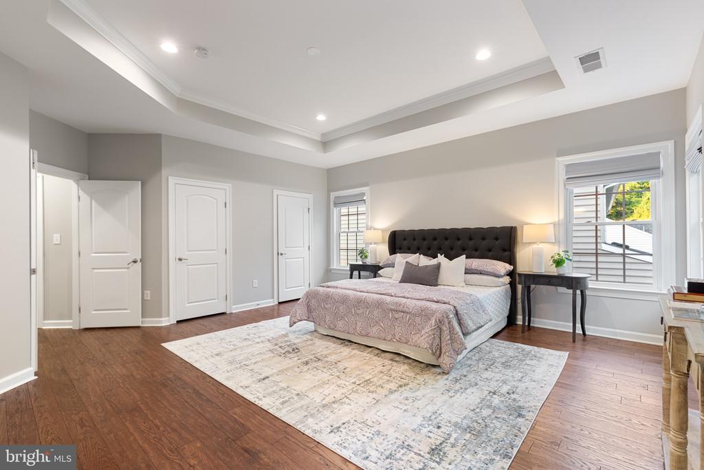 619 Samantha Ct
