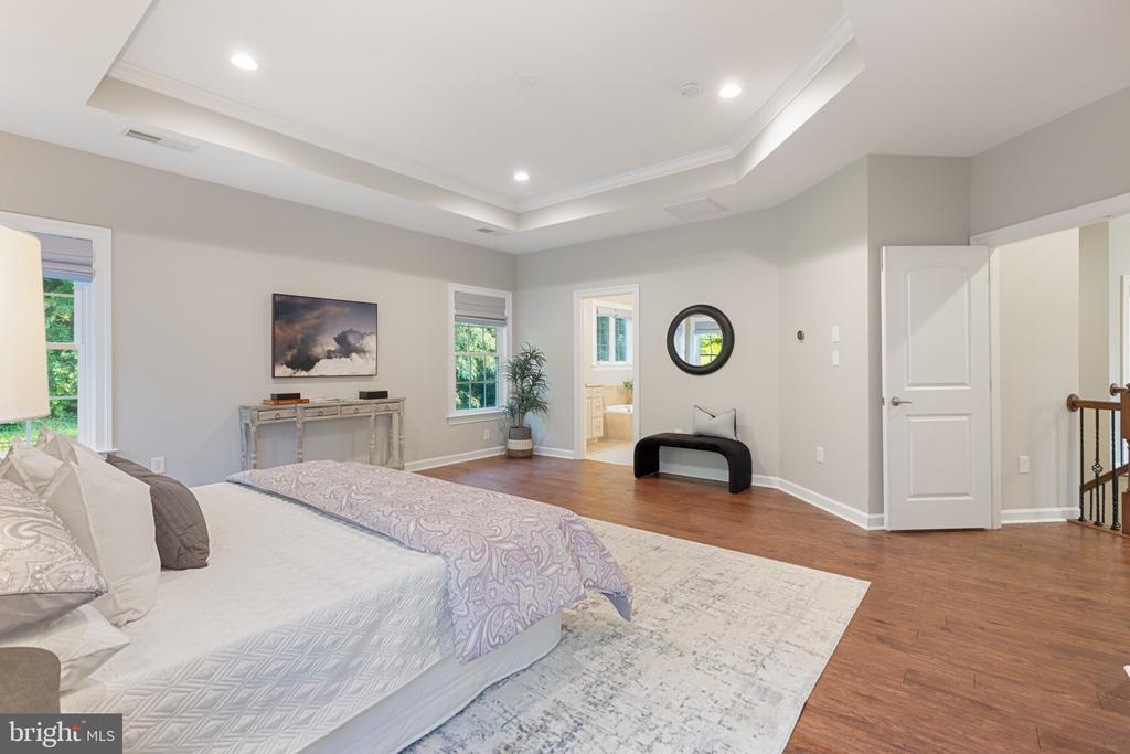 619 Samantha Ct