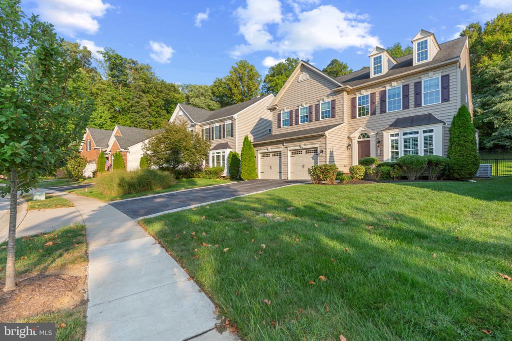 619 Samantha Ct