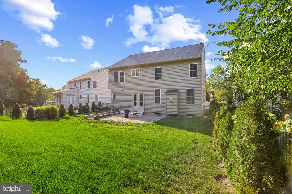 619 Samantha Ct