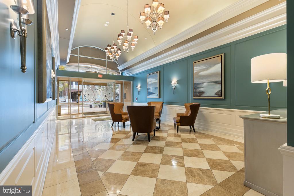 1915 Towne Centre Blvd #1214