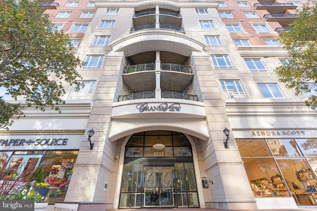1915 Towne Centre Blvd #1214