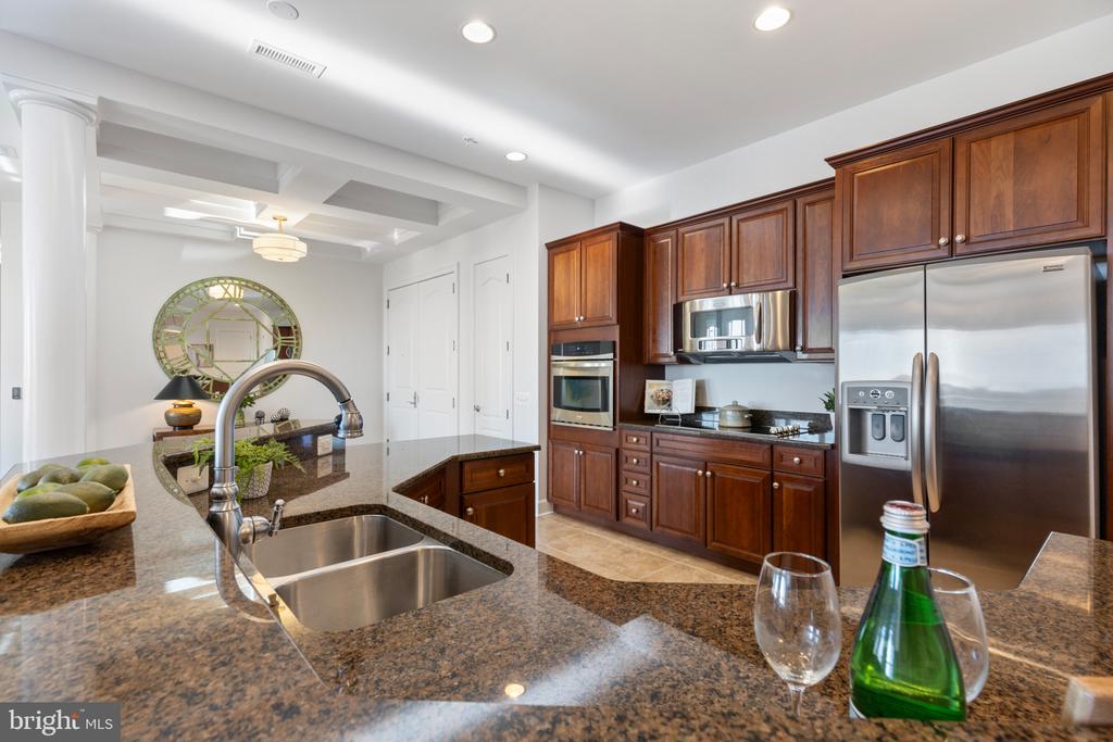 1915 Towne Centre Blvd #1214