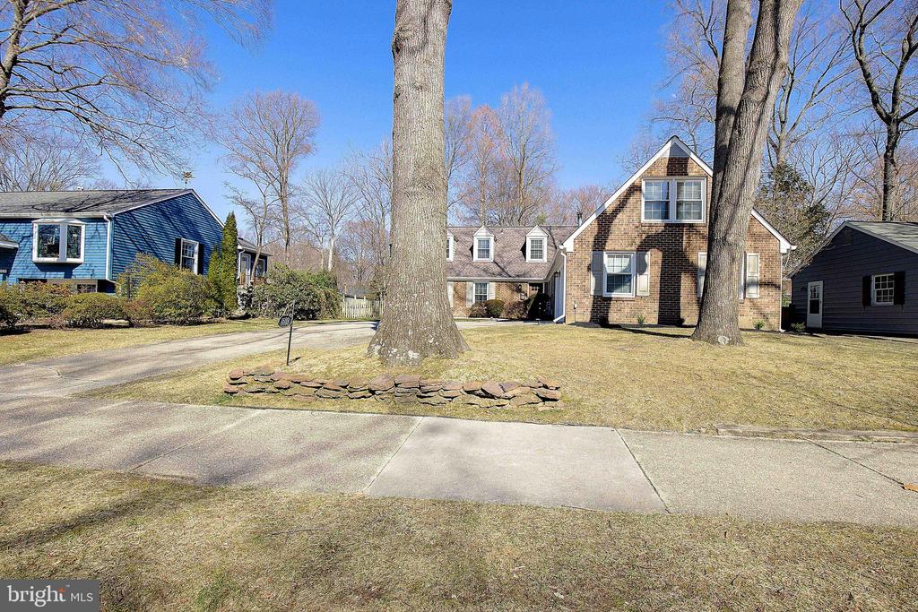 1538 Crofton Pkwy