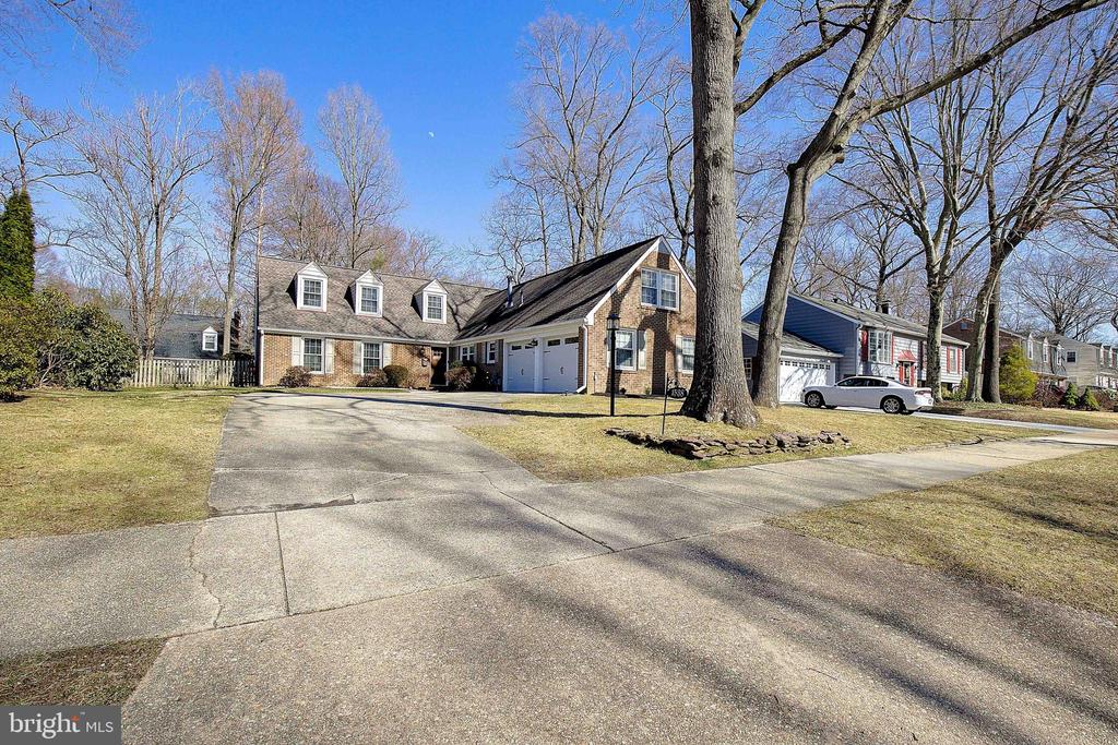 1538 Crofton Pkwy