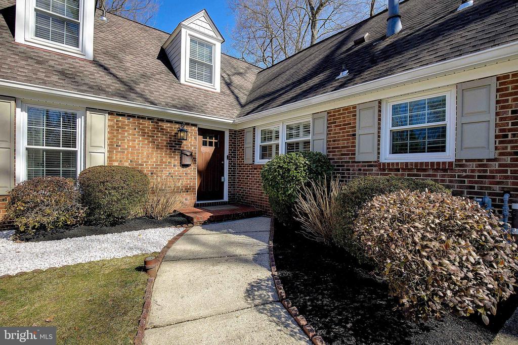 1538 Crofton Pkwy