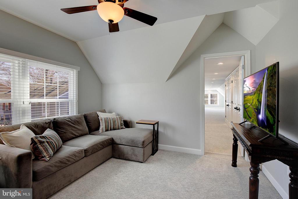 1538 Crofton Pkwy