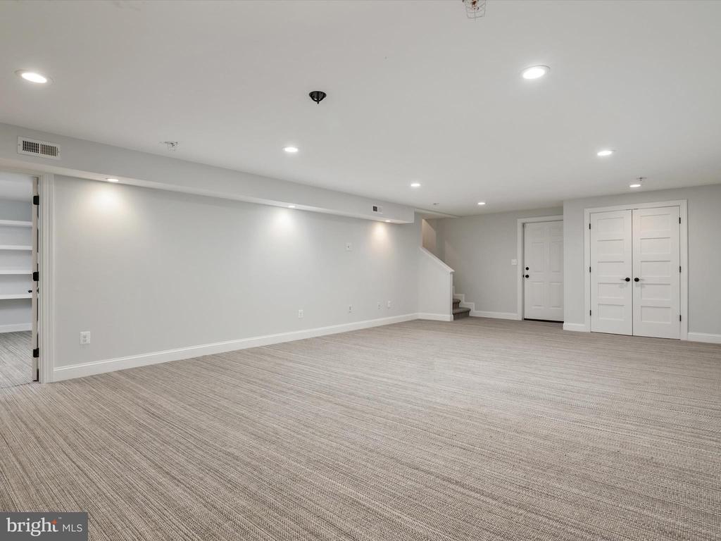 423 Third St