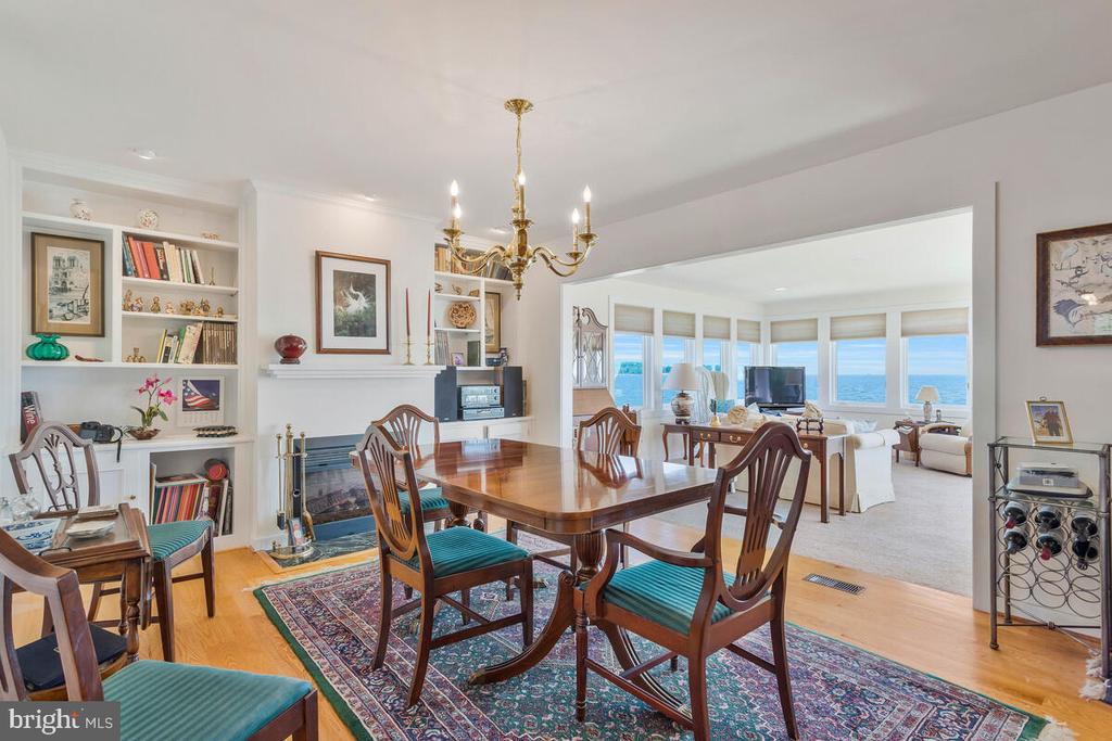 1319 Bay Head Rd