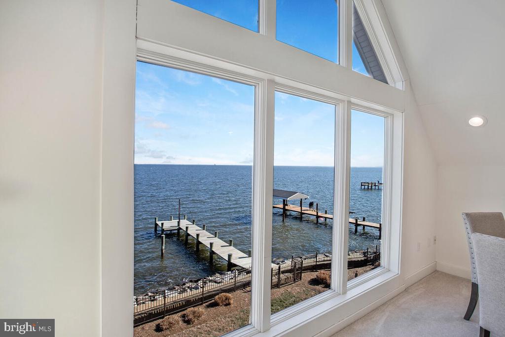 1319 Bay Head Rd