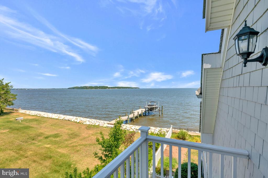 1319 Bay Head Rd