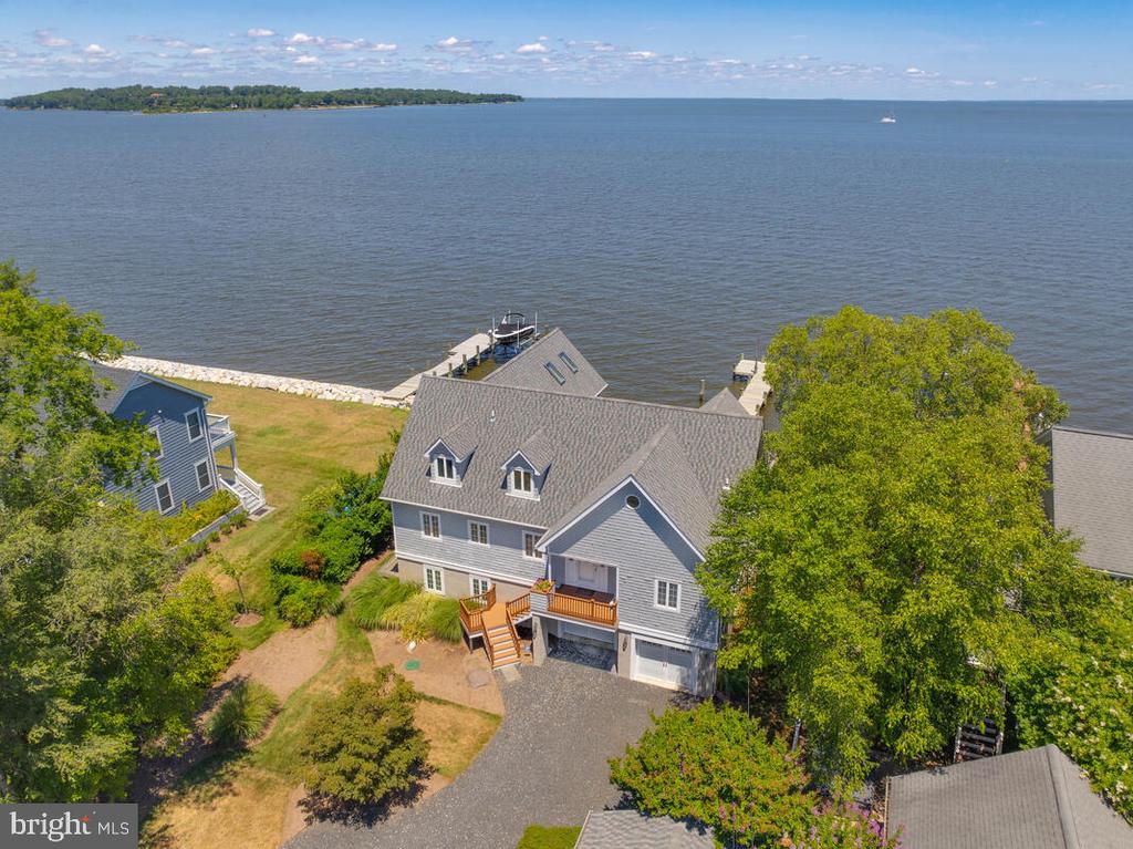 1319 Bay Head Rd