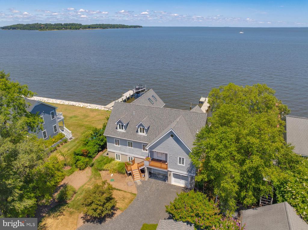 1319 Bay Head Rd