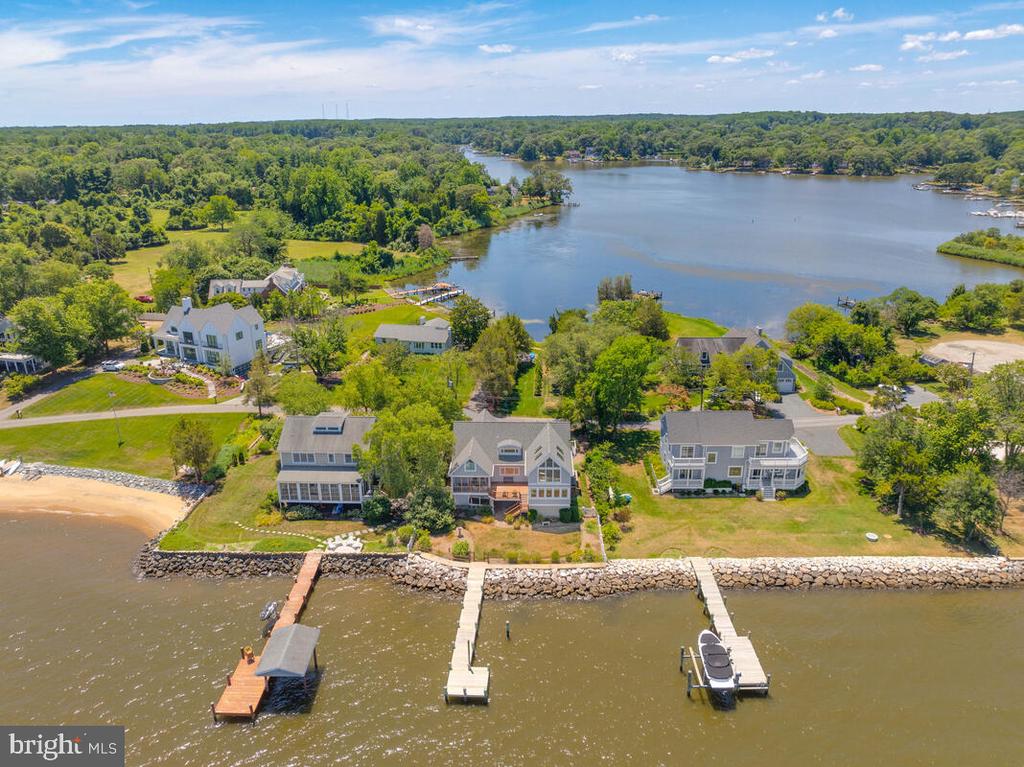 1319 Bay Head Rd