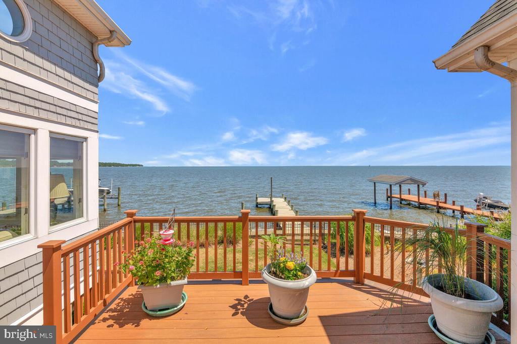1319 Bay Head Rd