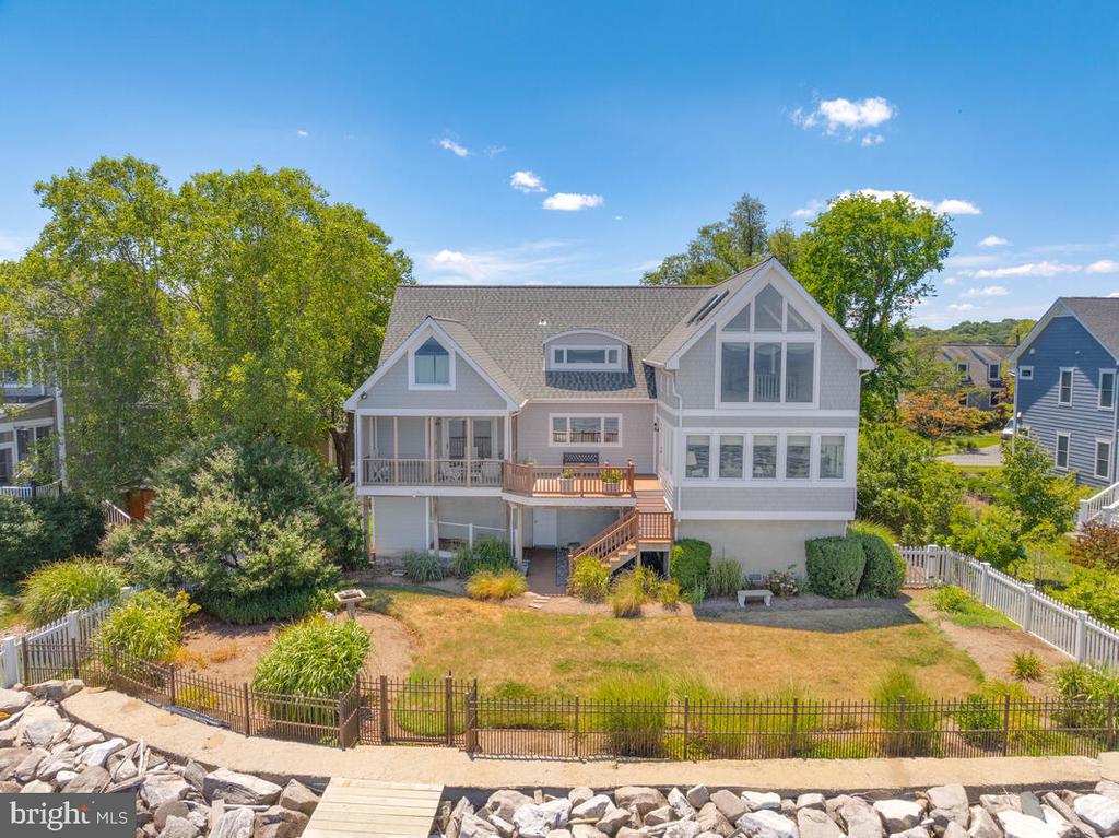 1319 Bay Head Rd