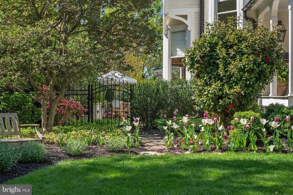 21 Southgate Ave