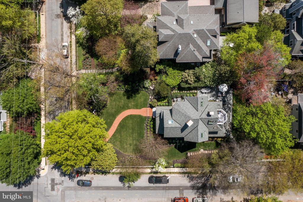 21 Southgate Ave