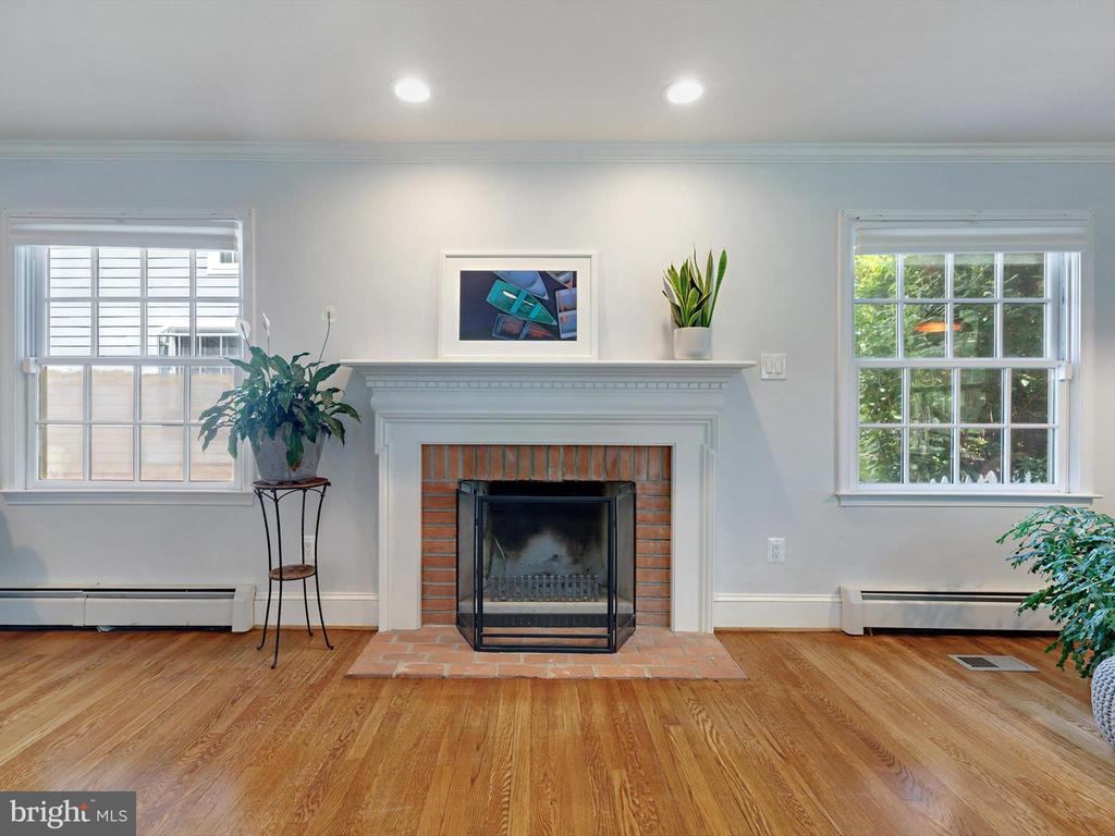 6 BRICE ROAD