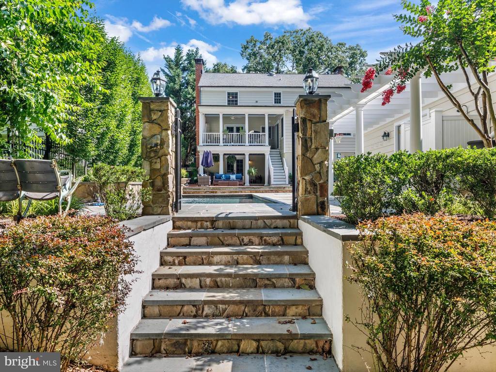 6 BRICE ROAD