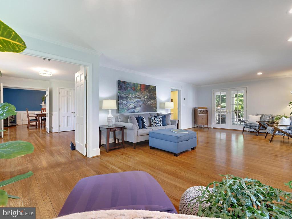 6 BRICE ROAD