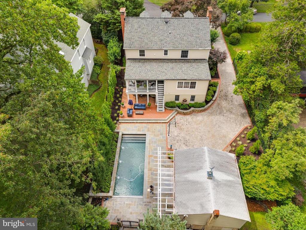 6 BRICE ROAD