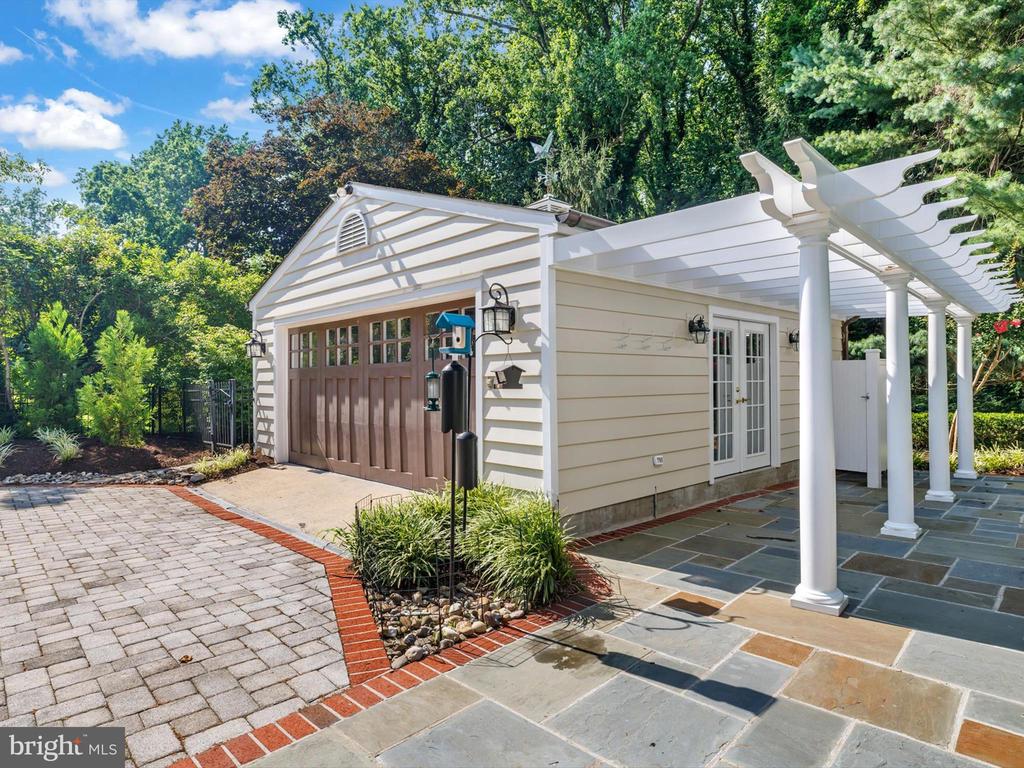 6 BRICE ROAD