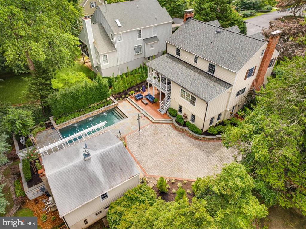 6 BRICE ROAD
