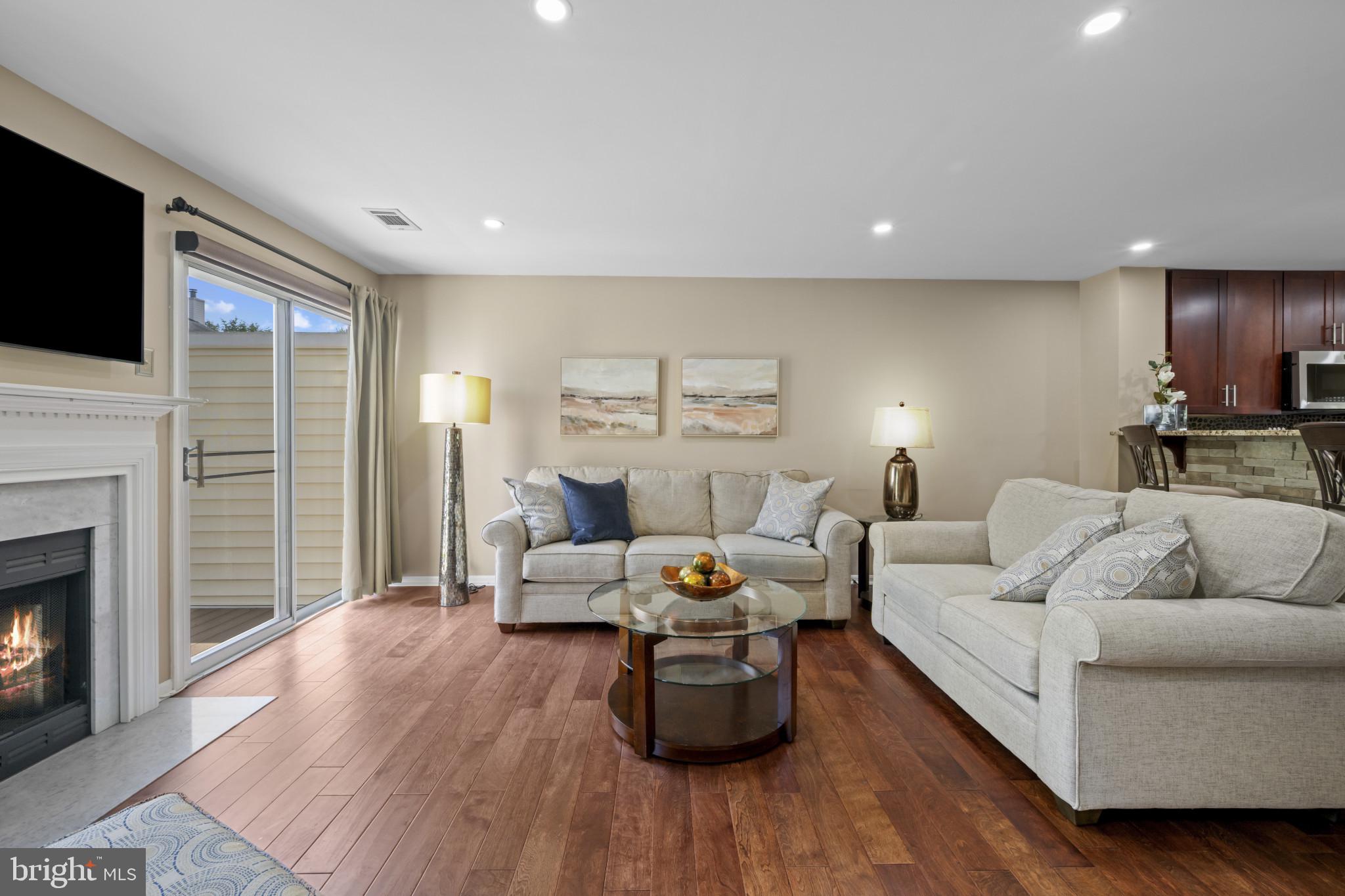 1567 FALLOWFIELD COURT