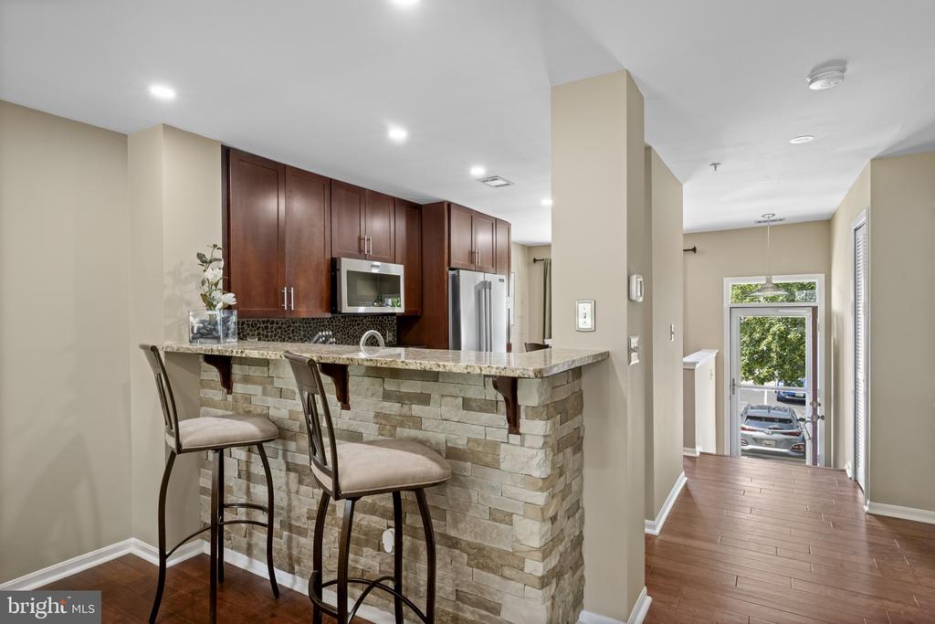 1567 FALLOWFIELD COURT