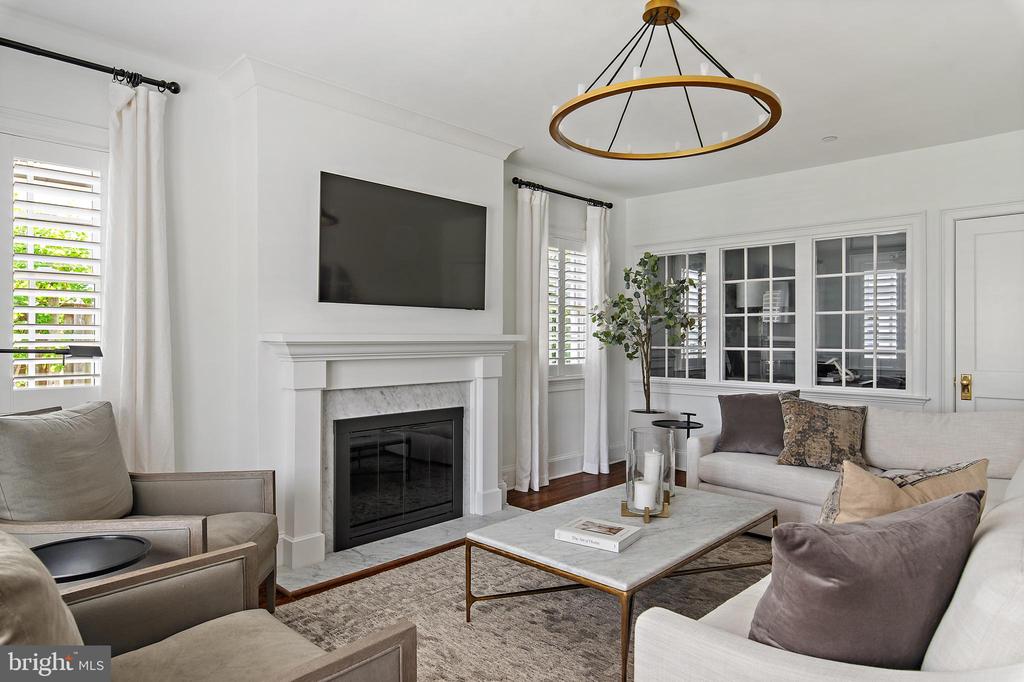 2 STEELE AVENUE
