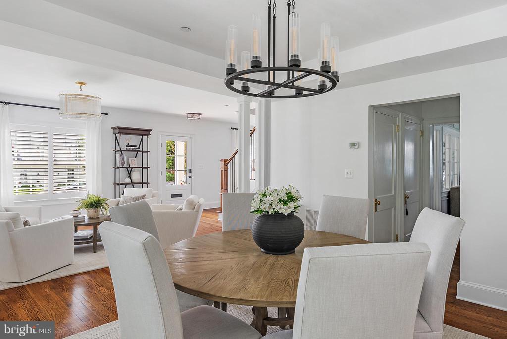2 STEELE AVENUE