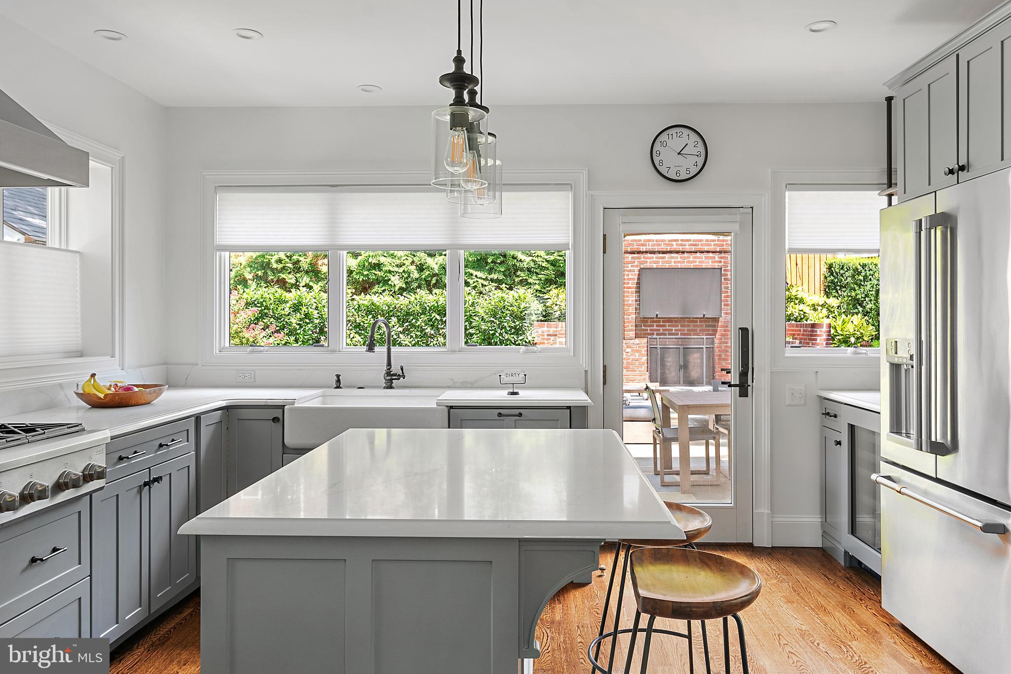 2 STEELE AVENUE