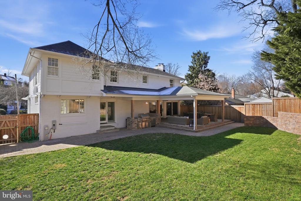 8 STEWART AVENUE