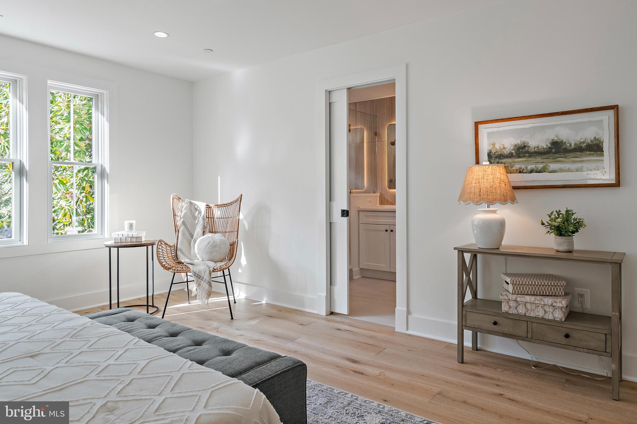 136 S HOMELAND AVENUE