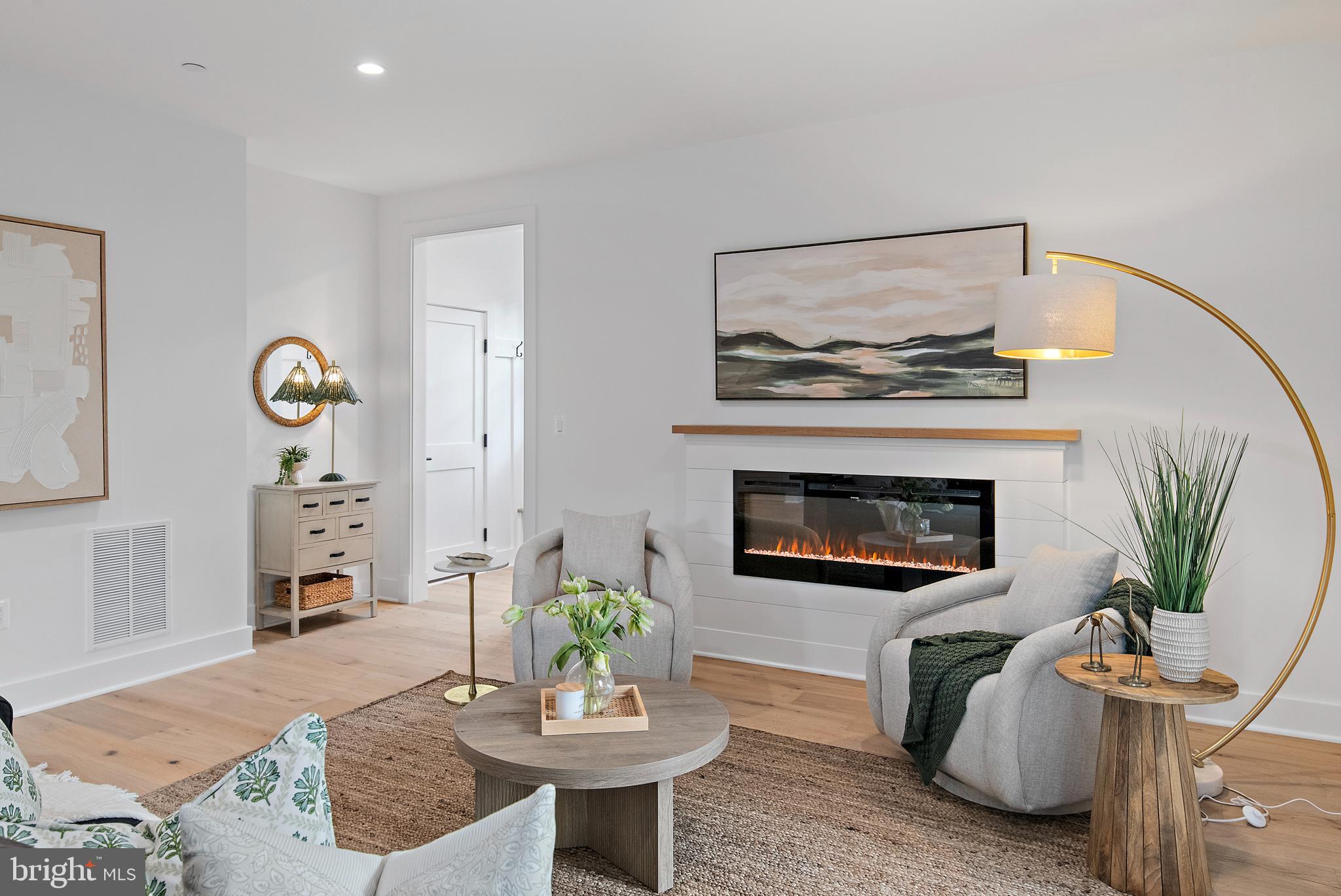 136 S HOMELAND AVENUE