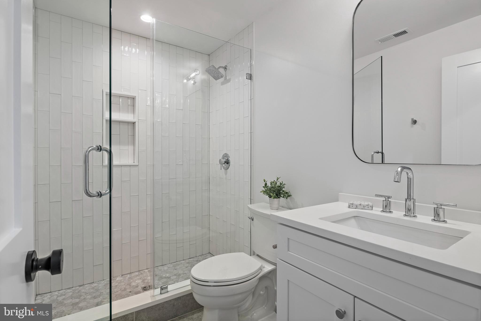 136 S HOMELAND AVENUE