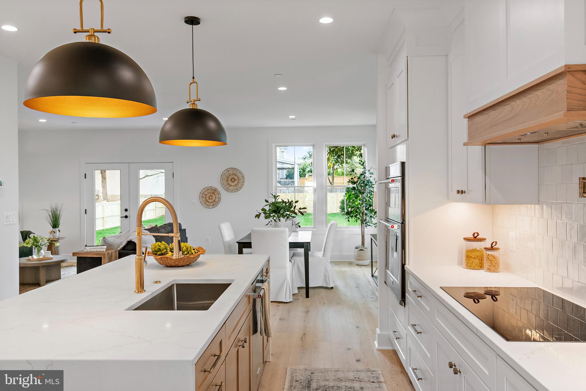 136 S HOMELAND AVENUE