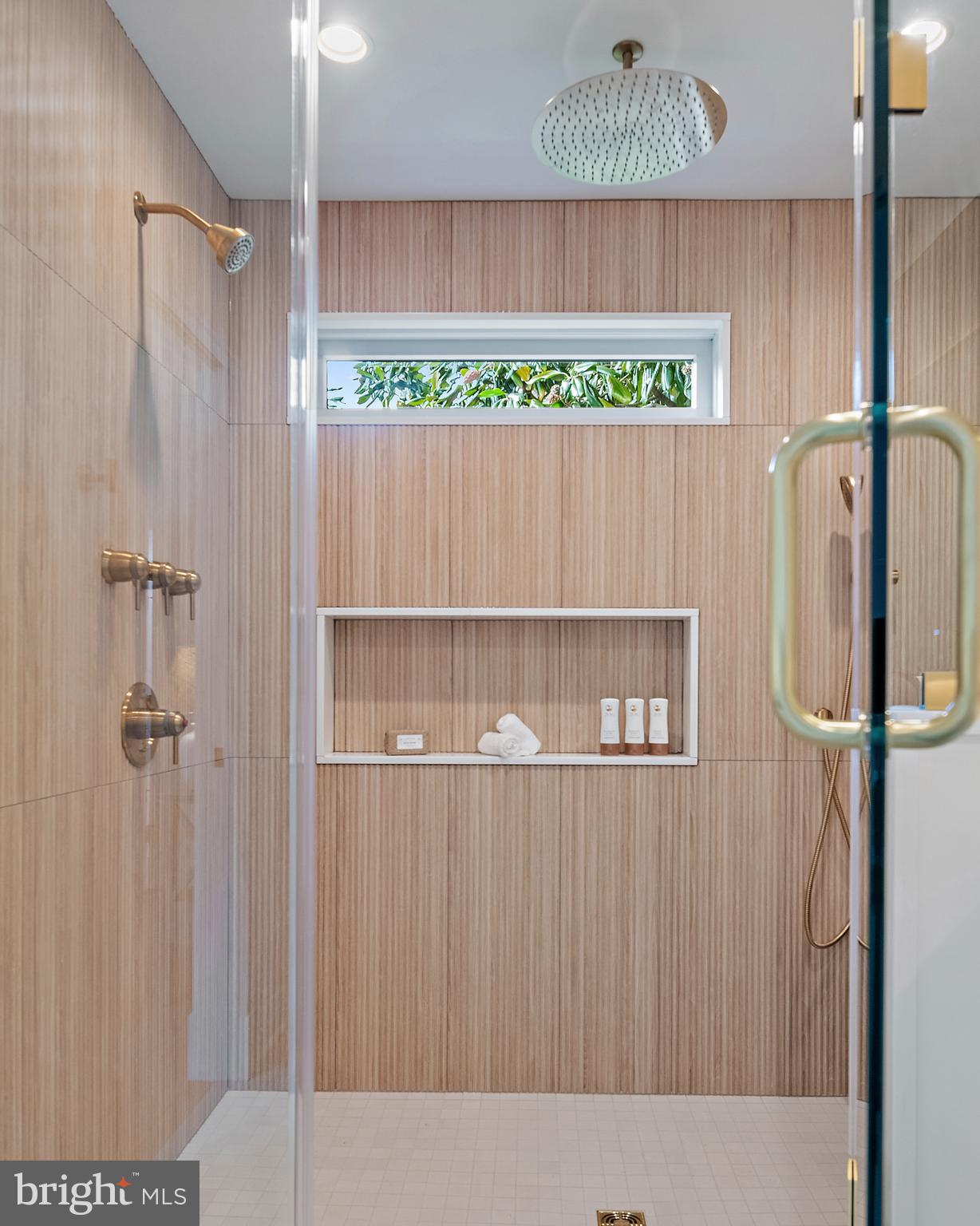 136 S HOMELAND AVENUE