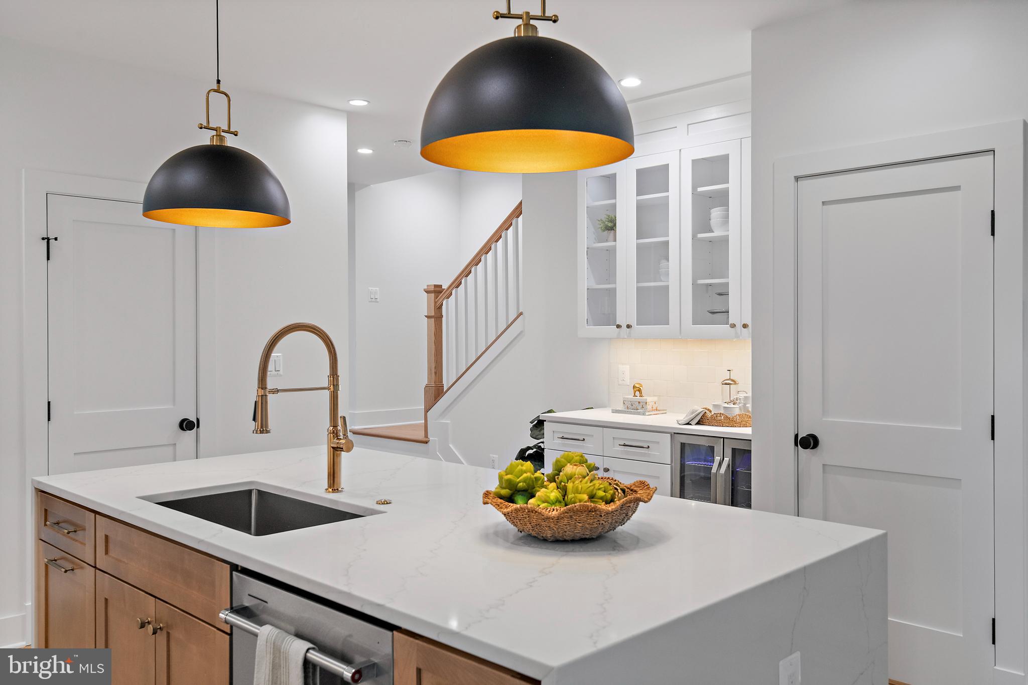 136 S HOMELAND AVENUE