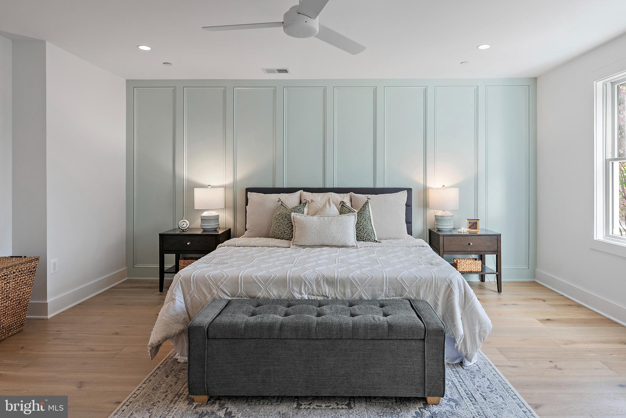 136 S HOMELAND AVENUE